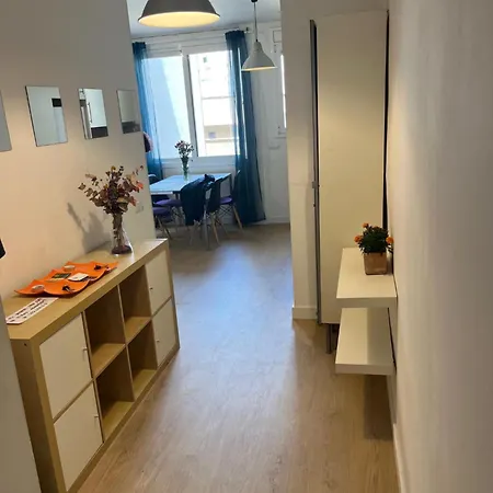 2 Bedrooms By Sants Market *