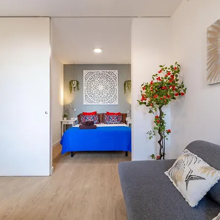 Modern 2 15' Bcn Center - Fira